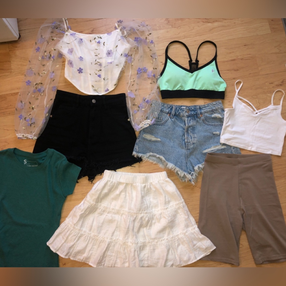 Bundle Lot Women's Clothing XS Shorts/Tops/Skirt